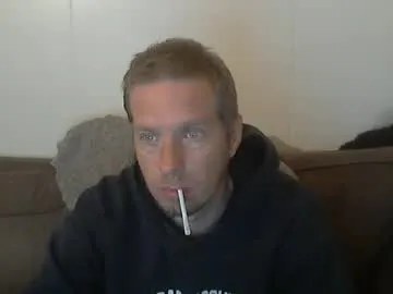 Freechat 2small4you83 on Chaturbate