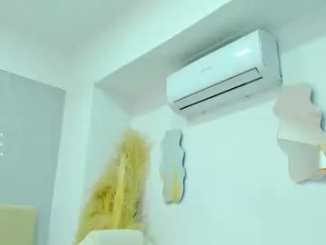 Offline _huge_boobs_ebony on Chaturbate