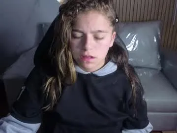 Freechat _kitten_1 on Chaturbate