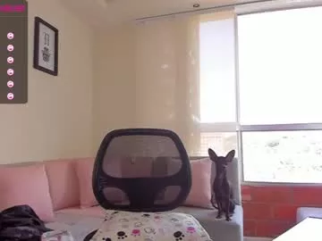 Offline aleja_arango on Chaturbate