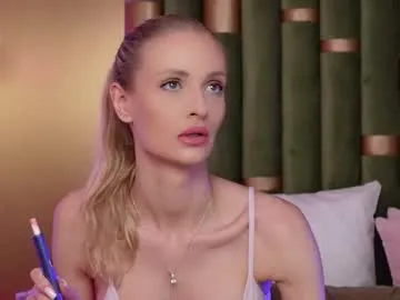 Offline ameliaangell on Chaturbate