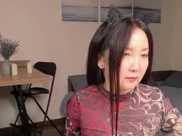 Freechat avroraromance on Chaturbate