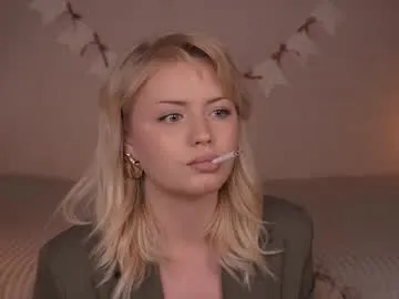 Offline beatris_mils on Chaturbate