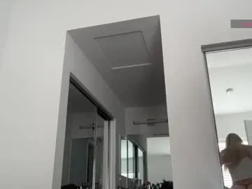 Offline bellaryderr on Chaturbate