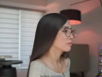 Offline belle_adrienne on Chaturbate