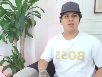 Freechat bennett_alejoo on Chaturbate