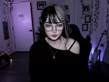 Offline blackberryfizz on Chaturbate