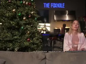 Offline blondefoxsilverfox on Chaturbate