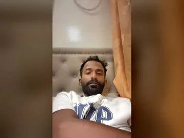 Offline brownboydick111 on Chaturbate