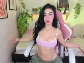 Private camiilaatorres on Chaturbate