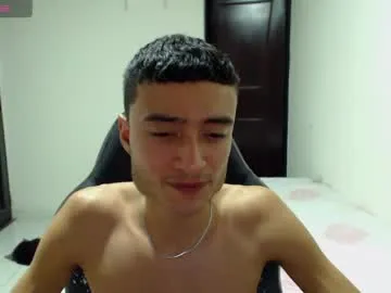 Offline camiloyw2 on Chaturbate