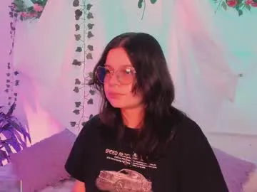 Freechat centaurigirls on Chaturbate