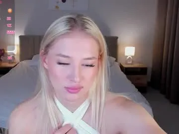 Freechat chloe_alba on Chaturbate