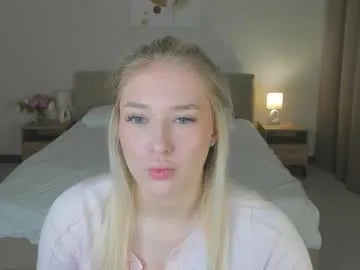 Freechat chloe_alba on Chaturbate