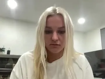 Offline chloexbabe on Chaturbate
