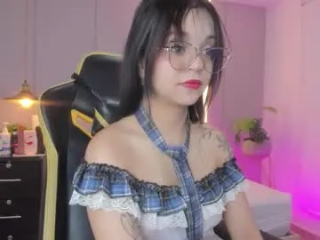 Freechat clara_lu on Chaturbate