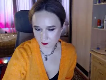 classyinna model from cb