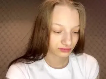 Offline cleotilderinde on Chaturbate