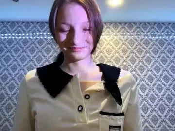 Offline cleotilderinde on Chaturbate