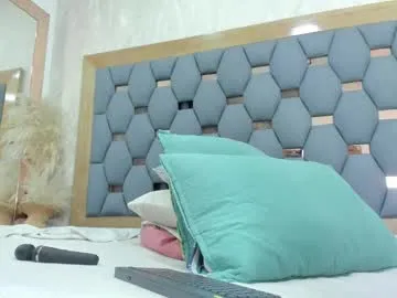 Freechat crystal_sm on Chaturbate