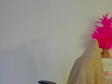 Offline crystalnut on Chaturbate