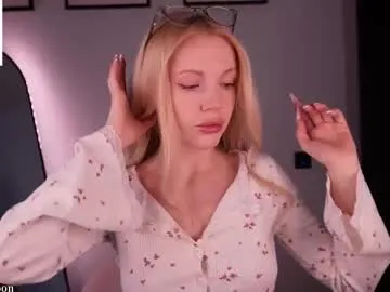 Offline cutebon on Chaturbate