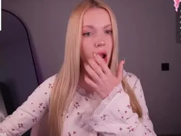 Offline cutebon on Chaturbate