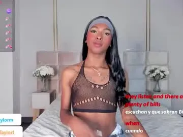 Offline daisytaylor_ on Chaturbate