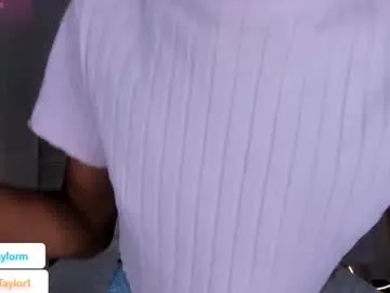 Offline daisytaylor_ on Chaturbate