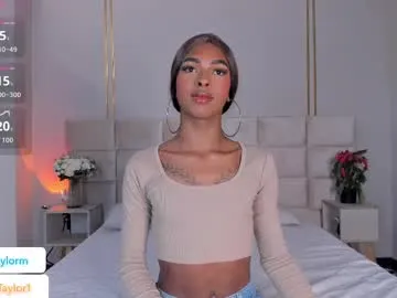 Offline daisytaylor_ on Chaturbate