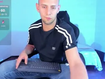 Offline damon_baker0 on Chaturbate