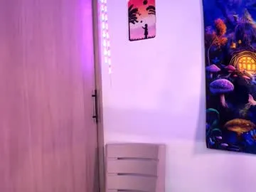 Offline devours_fire on Chaturbate