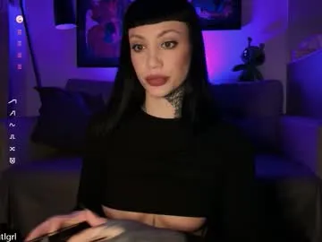 Offline dgtlgrl on Chaturbate