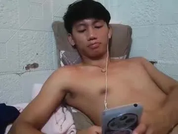 Offline drain_me29 on Chaturbate