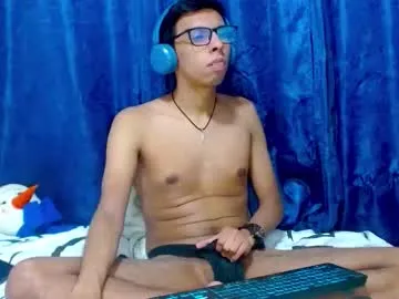 Offline dtwink0310 on Chaturbate