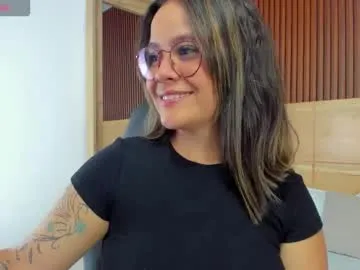 Offline ema_evanns on Chaturbate