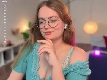 Offline emilyforelsket on Chaturbate