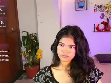 Offline emycarver09 on Chaturbate