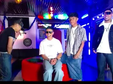 Offline extrangers on Chaturbate