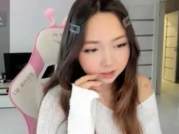 fluffy_rose on Chaturbate