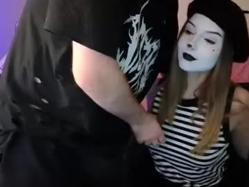 Offline gamebelka on Chaturbate