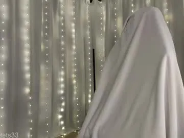 Freechat graciously3333 on Chaturbate