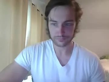 Offline handsumhung on Chaturbate