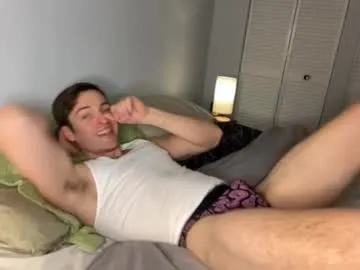 Offline handsumhung on Chaturbate