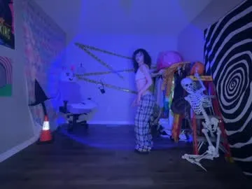 Offline hexivu on Chaturbate