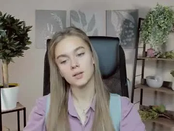 Offline junewoods on Chaturbate