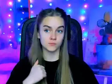 Offline junewoods on Chaturbate