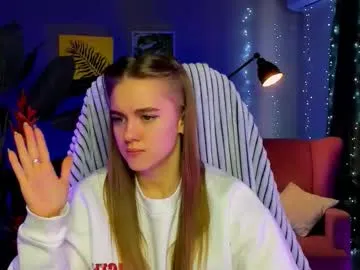 Offline junewoods on Chaturbate