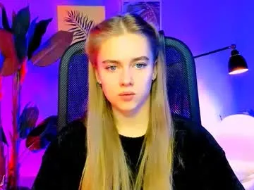 Offline junewoods on Chaturbate