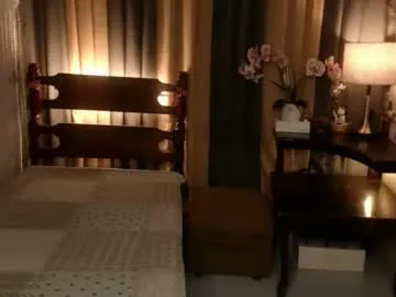 Freechat justine_hunk on Chaturbate